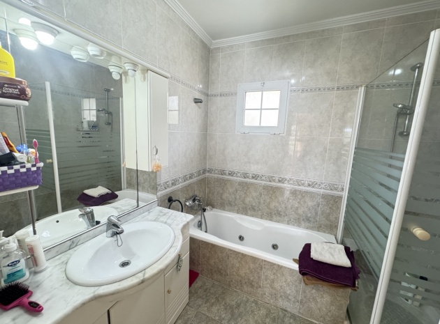 Återförsäljning - Villa - La Zenia