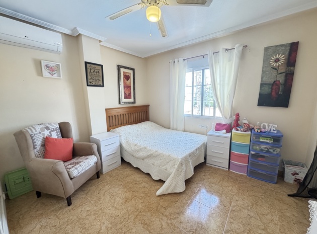 Återförsäljning - Villa - La Zenia