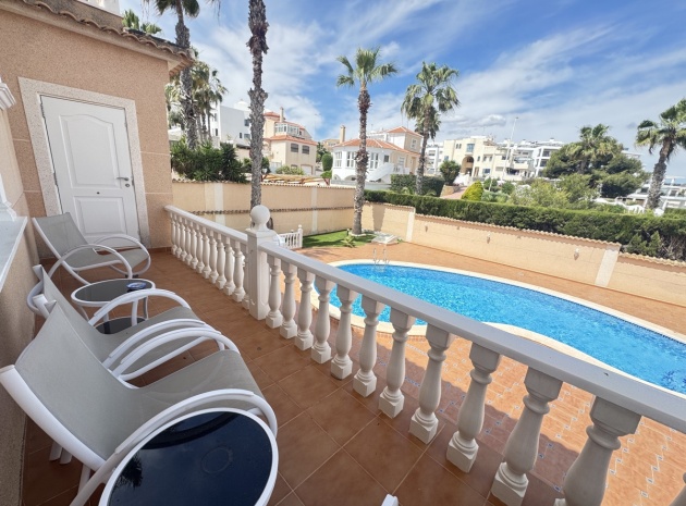 Återförsäljning - Villa - La Zenia