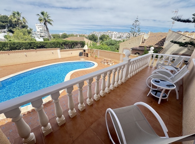 Återförsäljning - Villa - La Zenia