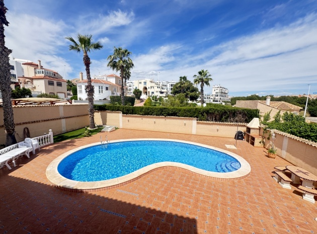 Återförsäljning - Villa - La Zenia