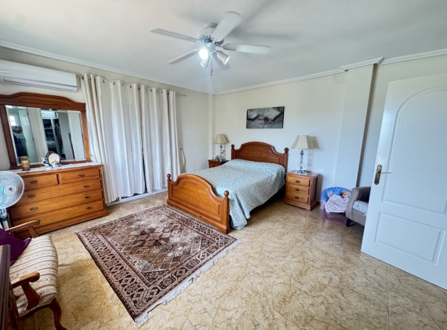 Återförsäljning - Villa - La Zenia