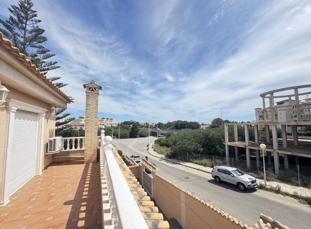 Återförsäljning - Villa - La Zenia