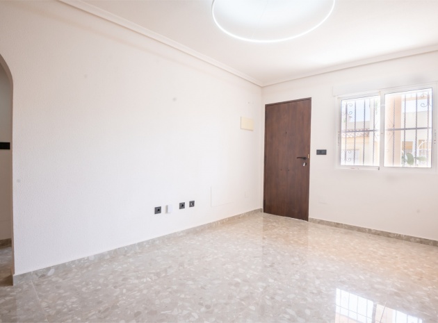 Resale - Apartment - La Florida  - La Florida