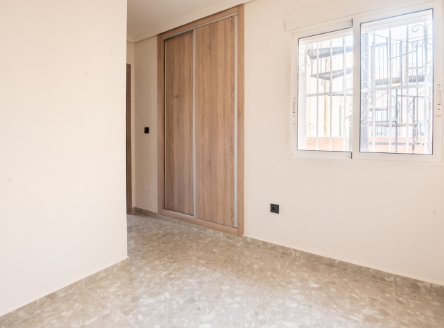 Resale - Apartment - La Florida  - La Florida