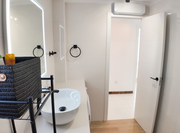 Resale - Apartment - Los Altos