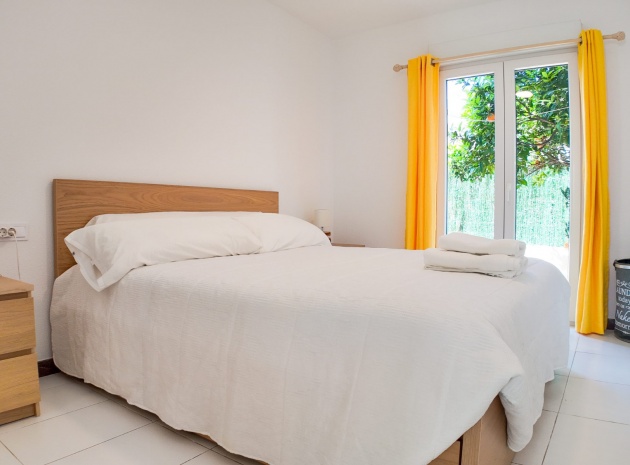 Resale - Apartment - Los Altos