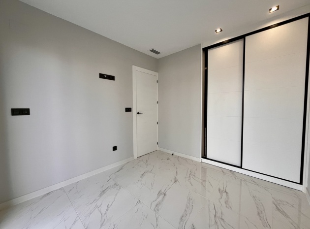 Wederverkoop - Appartement - Punta Prima - Res. Innova Beach