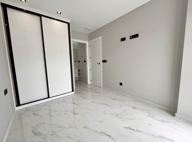 Wederverkoop - Appartement - Punta Prima - Res. Innova Beach