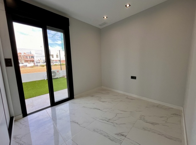 Wederverkoop - Appartement - Punta Prima - Res. Innova Beach