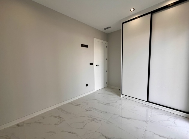 Wederverkoop - Appartement - Punta Prima - Res. Innova Beach