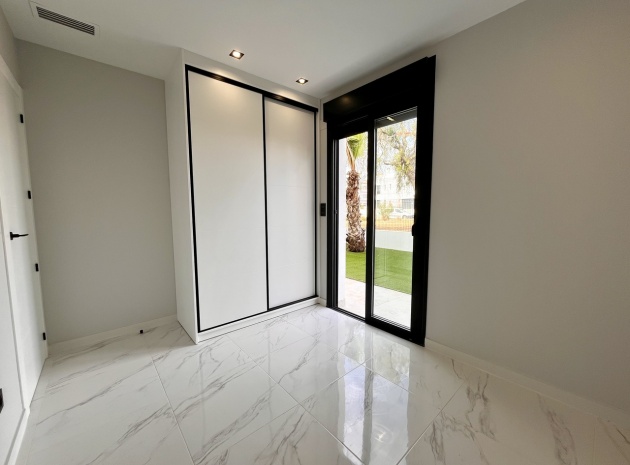 Wederverkoop - Appartement - Punta Prima - Res. Innova Beach