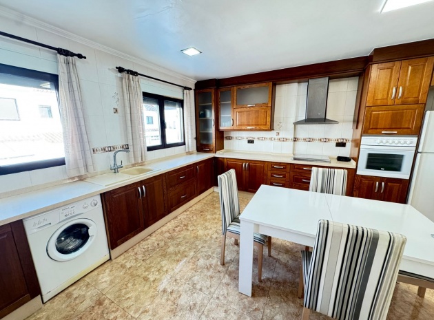 Resale - Townhouse - San Miguel de Salinas