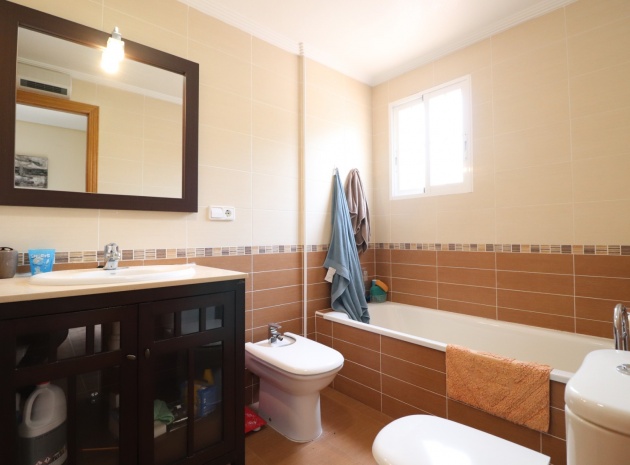 Återförsäljning - Radhus - Cox - Cox - Country