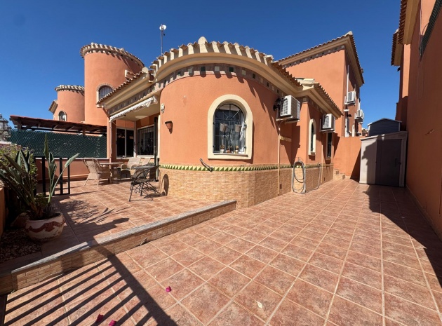 Återförsäljning - Villa - Playa Flamenca
