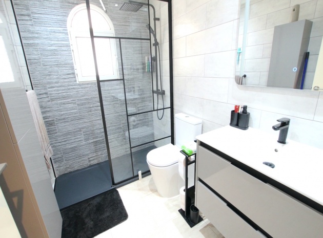 Återförsäljning - Villa - Villamartin