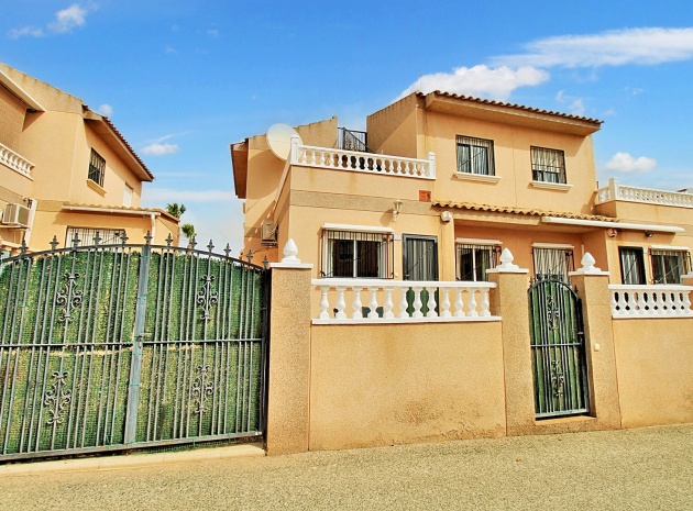 Återförsäljning - Radhus - Villamartin