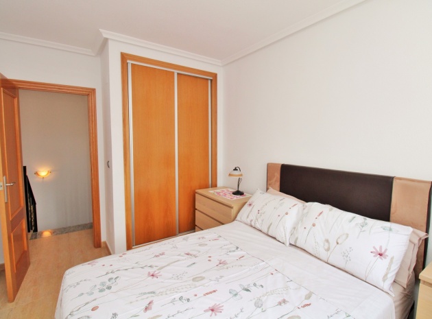 Återförsäljning - Radhus - Villamartin