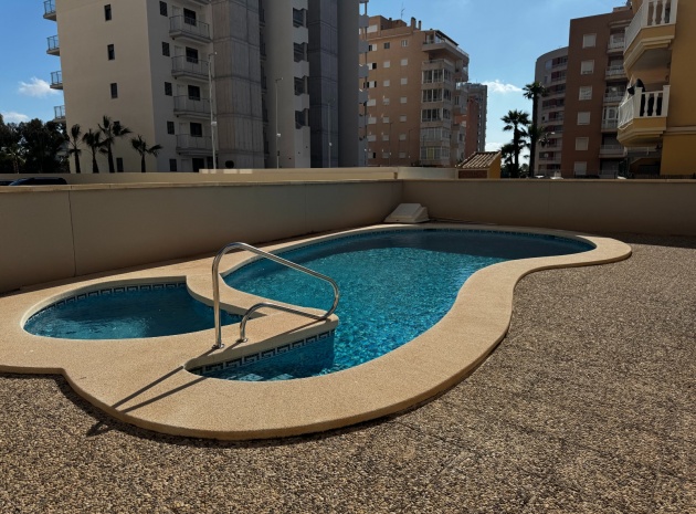 Resale - Apartment - Guardamar del Segura - Puerto Deportivo