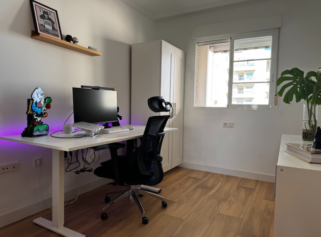 Resale - Apartment - Guardamar del Segura - Puerto Deportivo