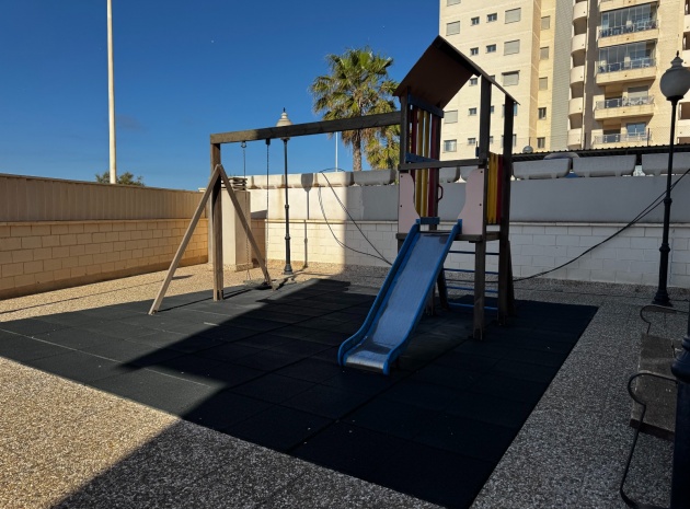 Resale - Apartment - Guardamar del Segura - Puerto Deportivo