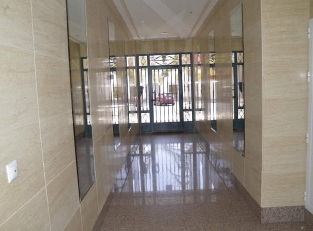 Resale - Apartment - La Marina