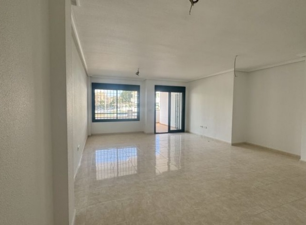 Resale - Apartment - Campoamor