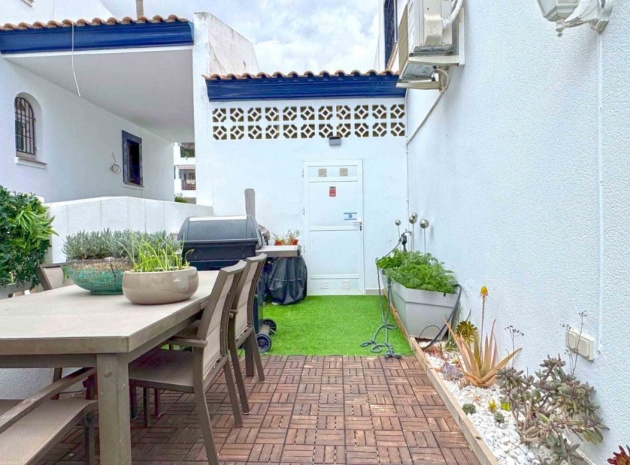 Resale - Townhouse - Villamartin - rioja