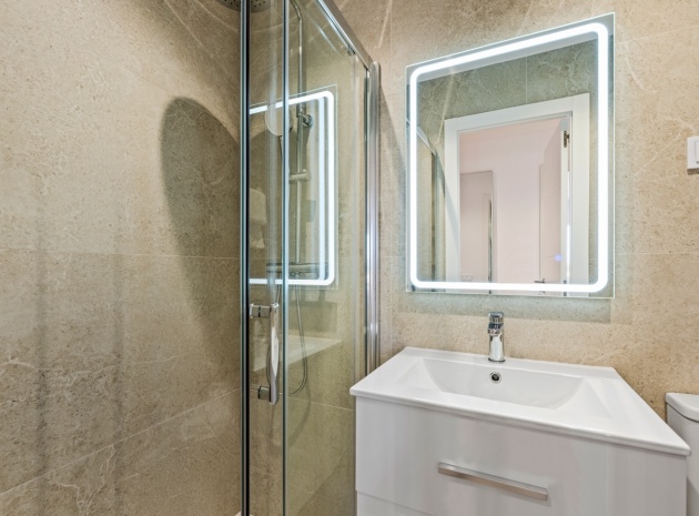 Återförsäljning - Lägenhet - Torrevieja