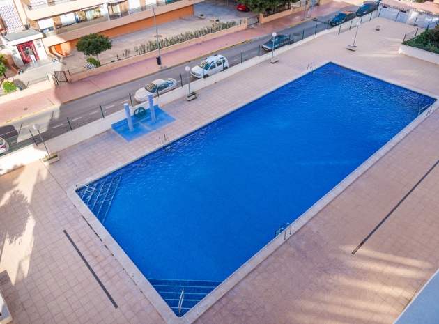 Återförsäljning - Lägenhet - Torrevieja