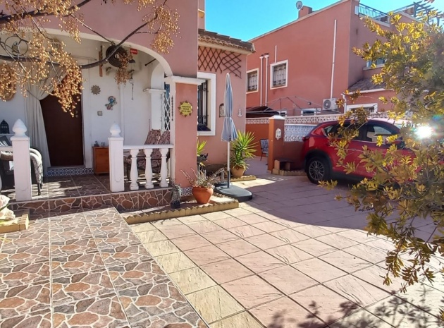 Wiederverkauf - Villa - Los Montesinos - La Herrada