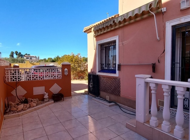 Wiederverkauf - Villa - Los Montesinos - La Herrada