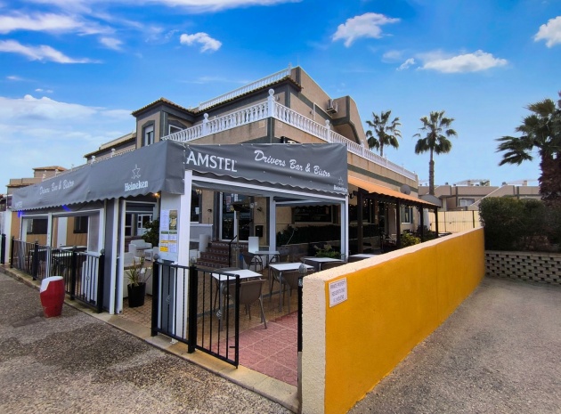 Resale - Commercial - Villamartin