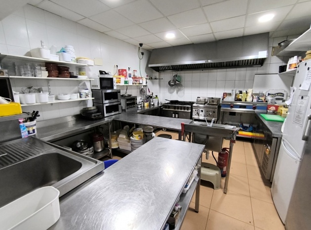 Resale - Commercial - Villamartin