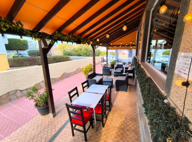 Resale - Commercial - Villamartin