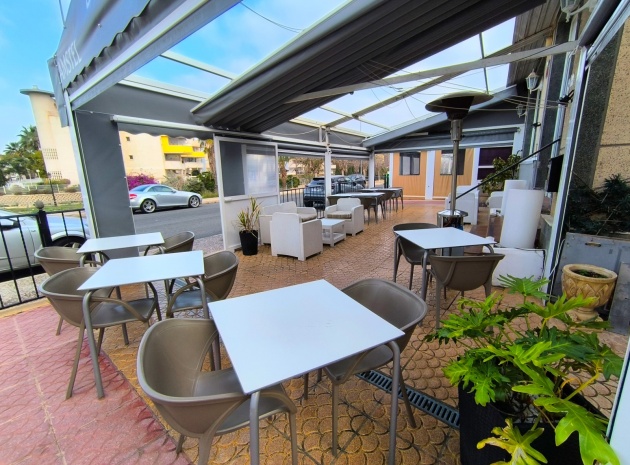 Resale - Commercial - Villamartin