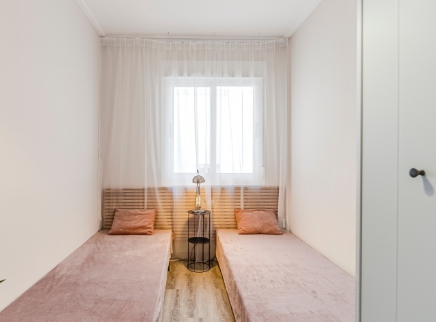 Resale - Townhouse - Los Balcones