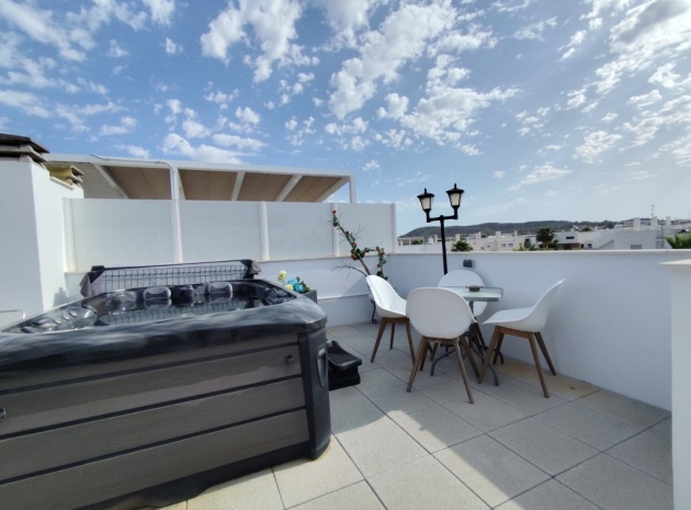 Resale - Apartment - Vistabella Golf