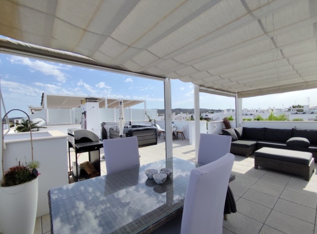Resale - Apartment - Vistabella Golf