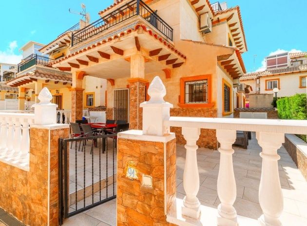 Wiederverkauf - Villa - Punta Prima - la campana