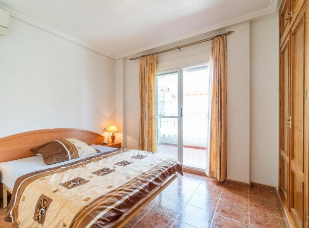 Wiederverkauf - Villa - Punta Prima - la campana