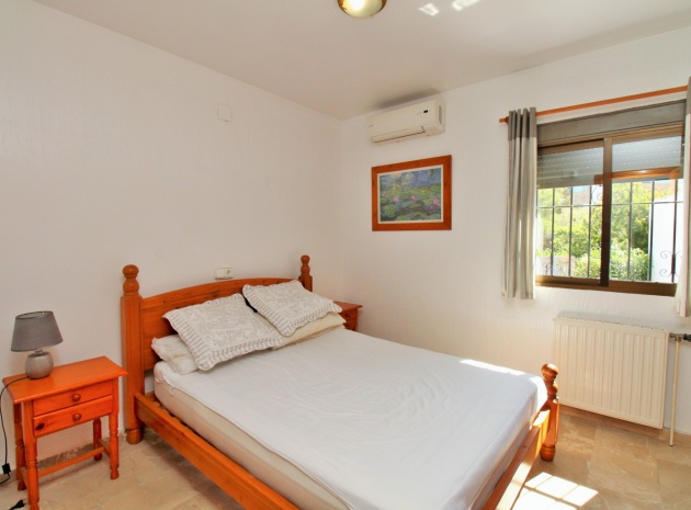 Resale - Townhouse - Villamartin - lomas del golf