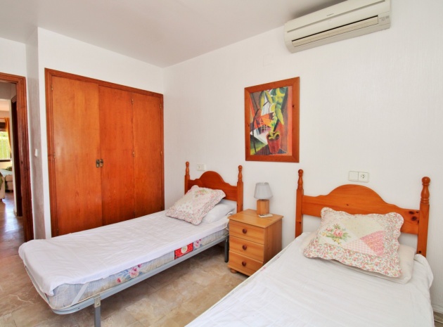 Resale - Townhouse - Villamartin - lomas del golf