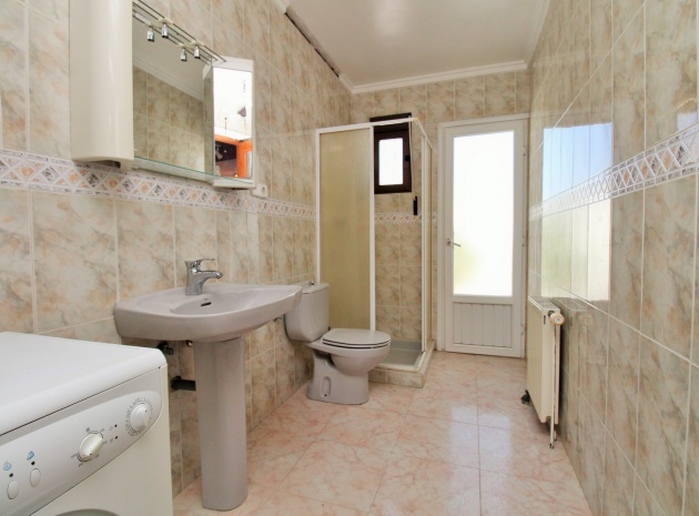 Resale - Townhouse - Villamartin - lomas del golf