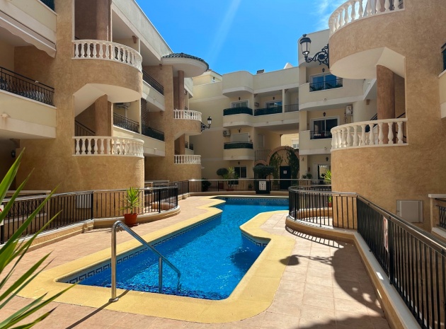 Resale - Apartment - Jacarilla - pueblo