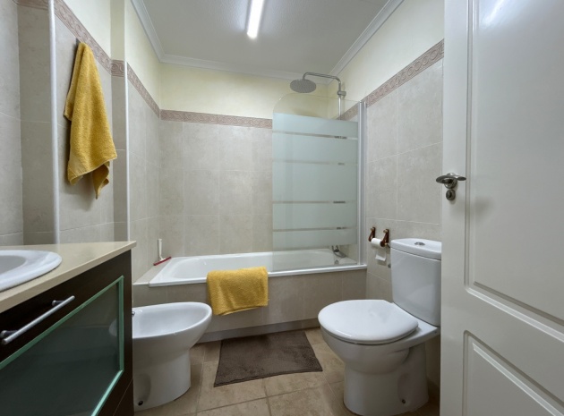 Resale - Apartment - Jacarilla - pueblo