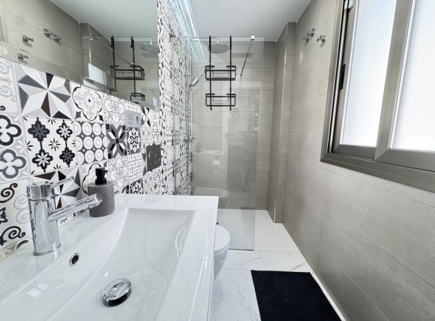 Återförsäljning - Villa - Villamartin