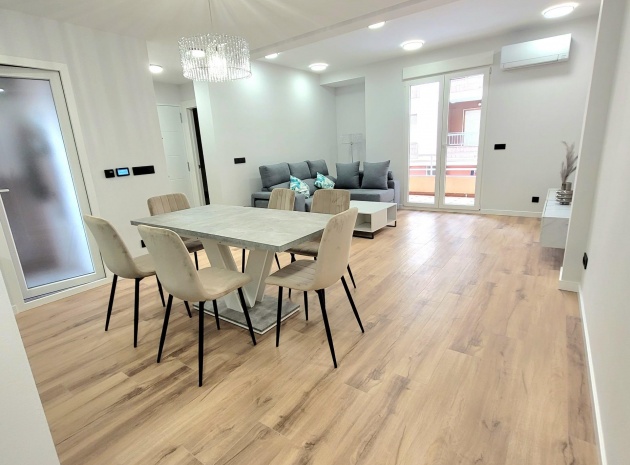 Resale - Apartment - Torrevieja - Beachside Torrevieja
