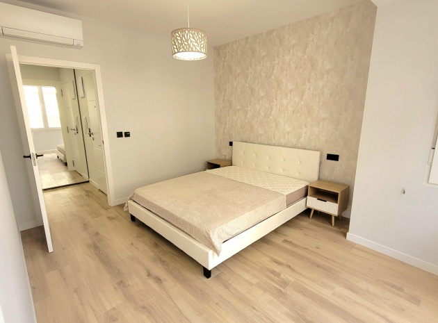 Resale - Apartment - Torrevieja - Beachside Torrevieja