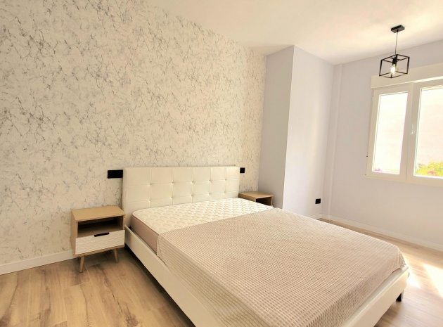 Resale - Apartment - Torrevieja - Beachside Torrevieja